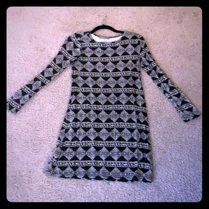Loveapella S long sleeve patterned dress!
